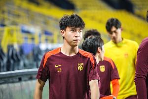 决战格罗拉蓬卡诺！伊万押宝王钰栋 坚定稳守反击