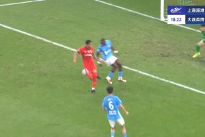 竟如此丝滑~古斯塔沃轻巧脚后跟破门，李新翔送助攻！