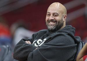 火箭运作全解读：硬解能力升级还堆满体型 边冲冠边保留梭哈希望