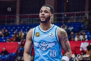 CBA官方：青岛仍享有杜普-里斯优先续约权 已和米奇&韦瑟斯庞续约