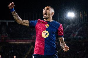 每体：巴萨不满安切洛蒂征召拉菲尼亚，想让他踢一场世预赛就回来