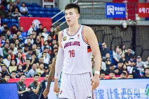 广东换来两个伤员亏了？媒体人：朱总也不傻 肯定评估过恢复状况