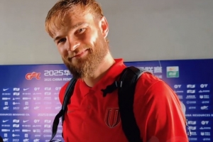 莱切特：伤势确实很痛过去一周没合练，战海港原本没想到能踢