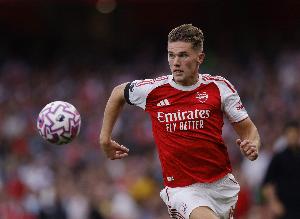 约克雷斯：不清楚伊萨克内幕，俱乐部才拥有转会选择权而非球员