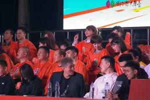 杨鸣&郭艾伦&赵继伟&付豪一同出席刘老根大舞台活动