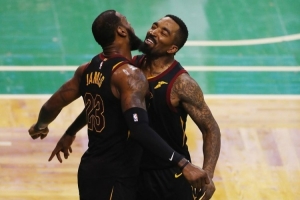 谁是詹姆斯最好的3D队友？杨毅：JR 巴蒂尔缺爆发&雷-阿伦是末期