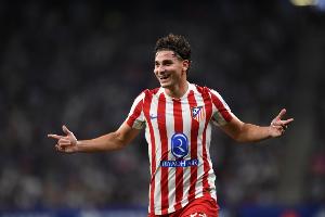 TA：莱万预计本赛季结束后离队，巴萨视阿尔瓦雷斯为潜在接班人