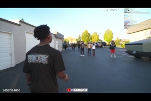 什么叫天王巨星啊😜？Speed与利拉德见面 享受成千上万粉丝欢呼