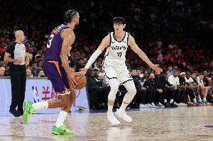 还好早有准备！北京男篮此前为曾凡博预注册 今日小曾被篮网裁掉