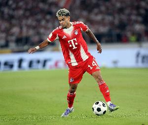 每体：从英雄到罪人！红牌毁掉路易斯-迪亚斯个人完美表现