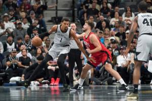 一场顶两场🚨马刺卡位战拿下火箭升到西部第3 火箭连跌3位到第6