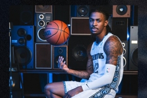 白金登场！莫兰特&波普上身示范 灰熊发布新赛季城市版球衣！