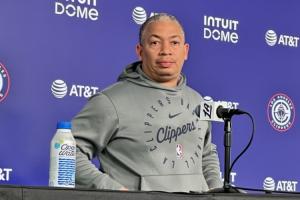 不知不觉又开始了！卢：小卡因脚踝伤势将缺席几场比赛