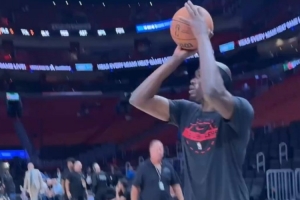 上场砍12分！开拓者官推晒里斯三分训练：满足粉丝的要求👀