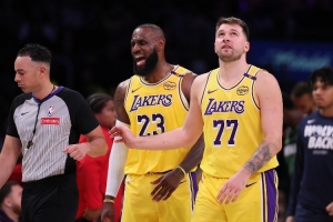 隆多：NBA各队都在跑相同的战术 湖人等队是前锋发起进攻不需控卫