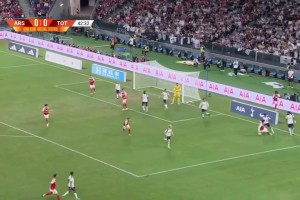 这还是后卫吗？罗梅罗穿裆戏耍哈弗茨😭