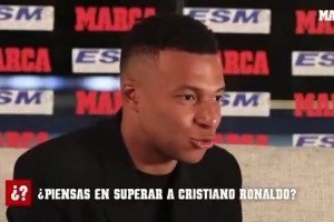 梅西带着第八座金球奖造访青训营，为年轻男孩们带来梦想