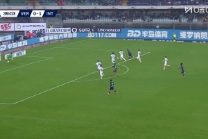 扳平比分！吉奥瓦尼晃过对手右侧劲射洞穿球门